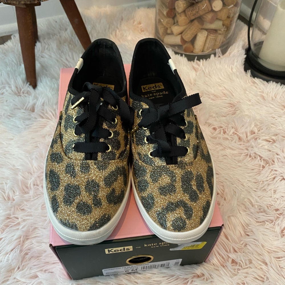 ✨Kate Spade (NWT) Champion Glit Leopard Size 6✨